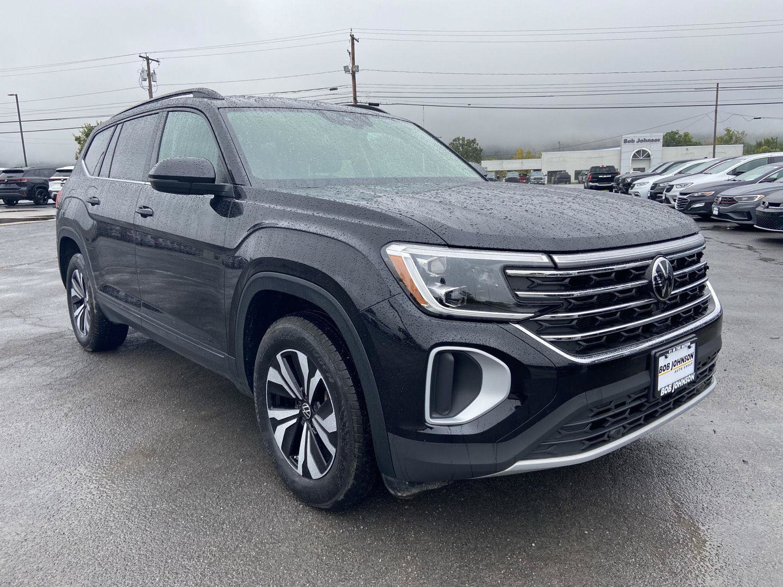 Used 2026 Volkswagen Atlas SE AWD/4WD image 1