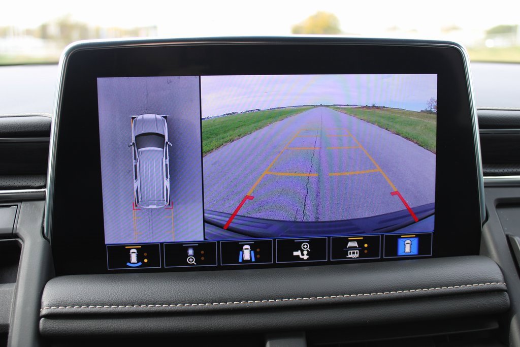 Used 2021 GMC Yukon SLT w/ SLT Premium Package image 18