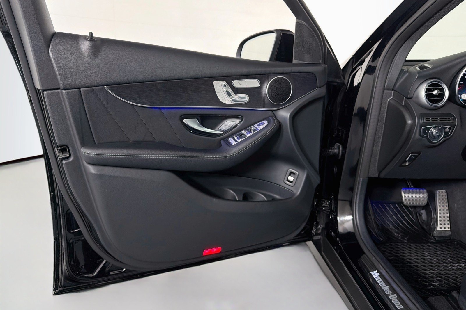 Certified 2022 Mercedes-Benz GLC 300 image 22