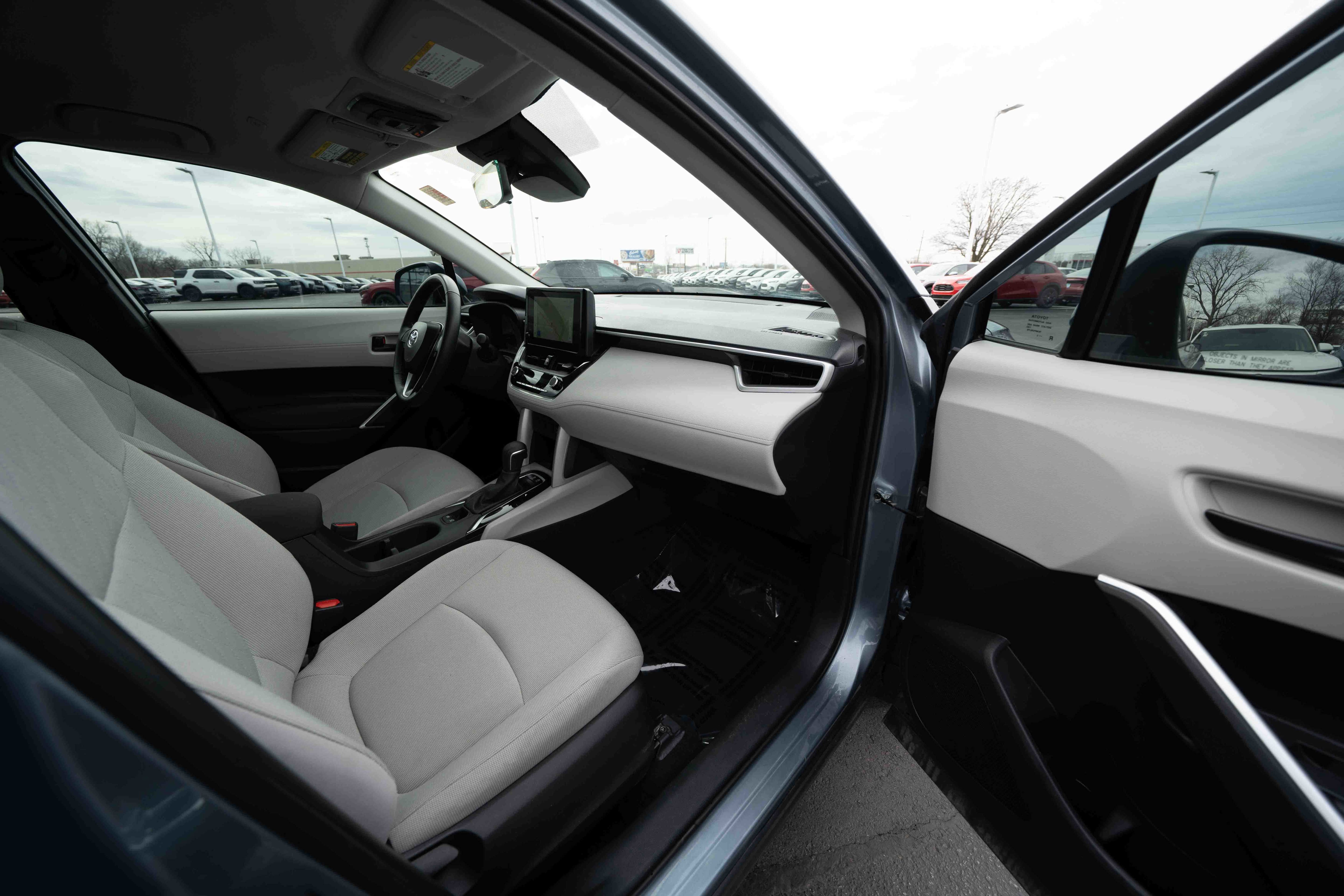 Used 2024 Toyota Corolla Cross LE image 26