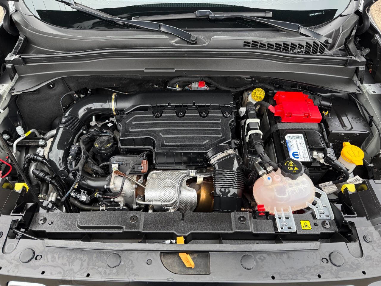 Used 2023 Jeep Renegade Latitude image 17