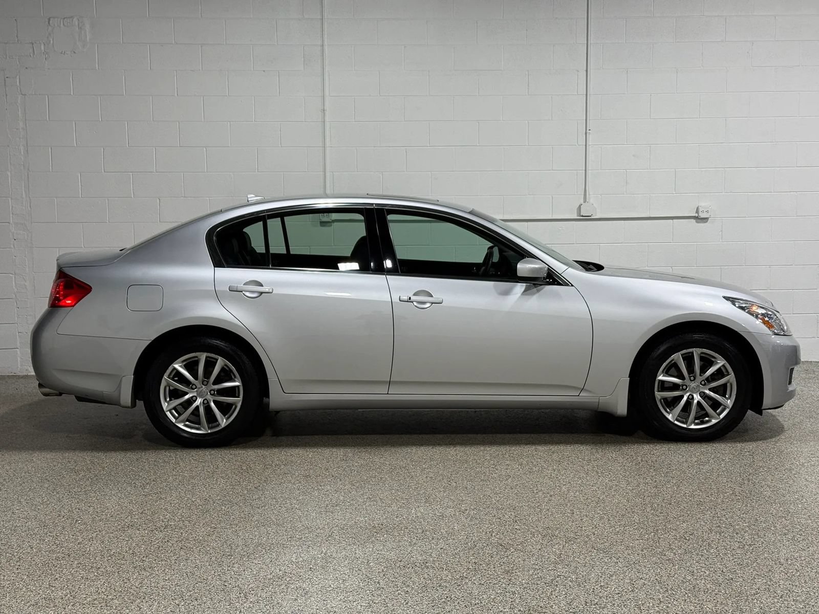 Used 2009 INFINITI G37 x Sedan w/ Premium Pkg AWD/4WD image 5