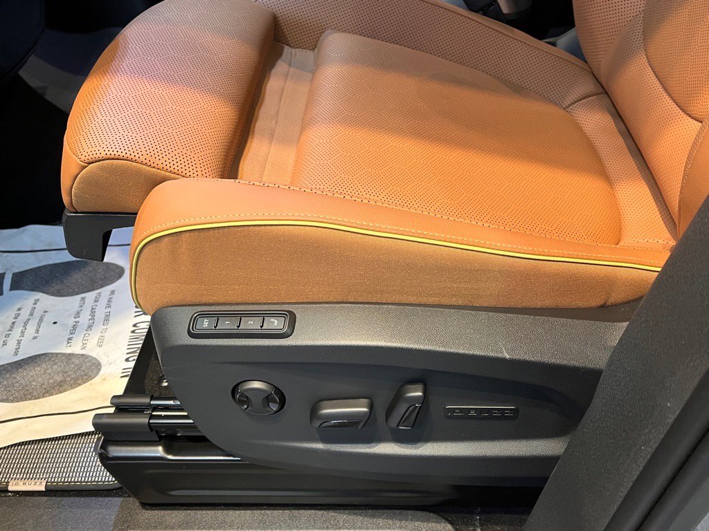 New 2025 Volkswagen ID. Buzz Pro S image 5