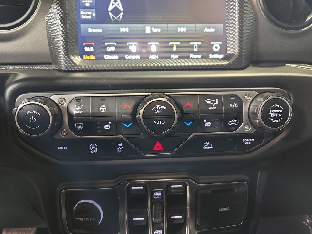 Used 2022 Jeep Wrangler Unlimited Willys image 25