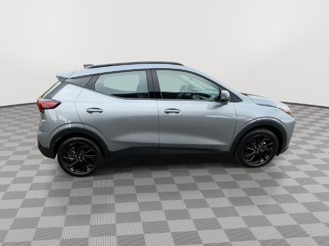 New 2027 Chevrolet Bolt RS w/ Technology Package FWD image 9