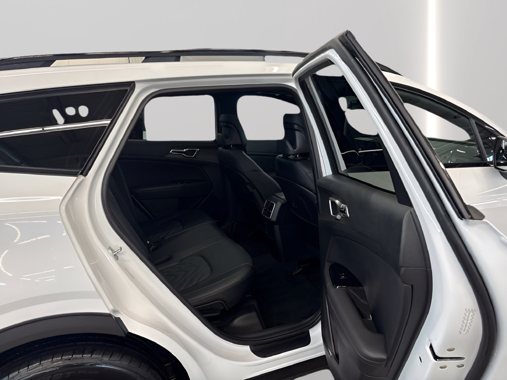 Certified 2023 Kia Sportage X-Line w/ X-Line Premium Package AWD/4WD image 17