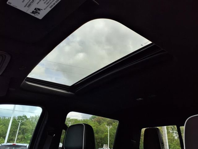 Used 2024 GMC Sierra 2500 AT4X image 25