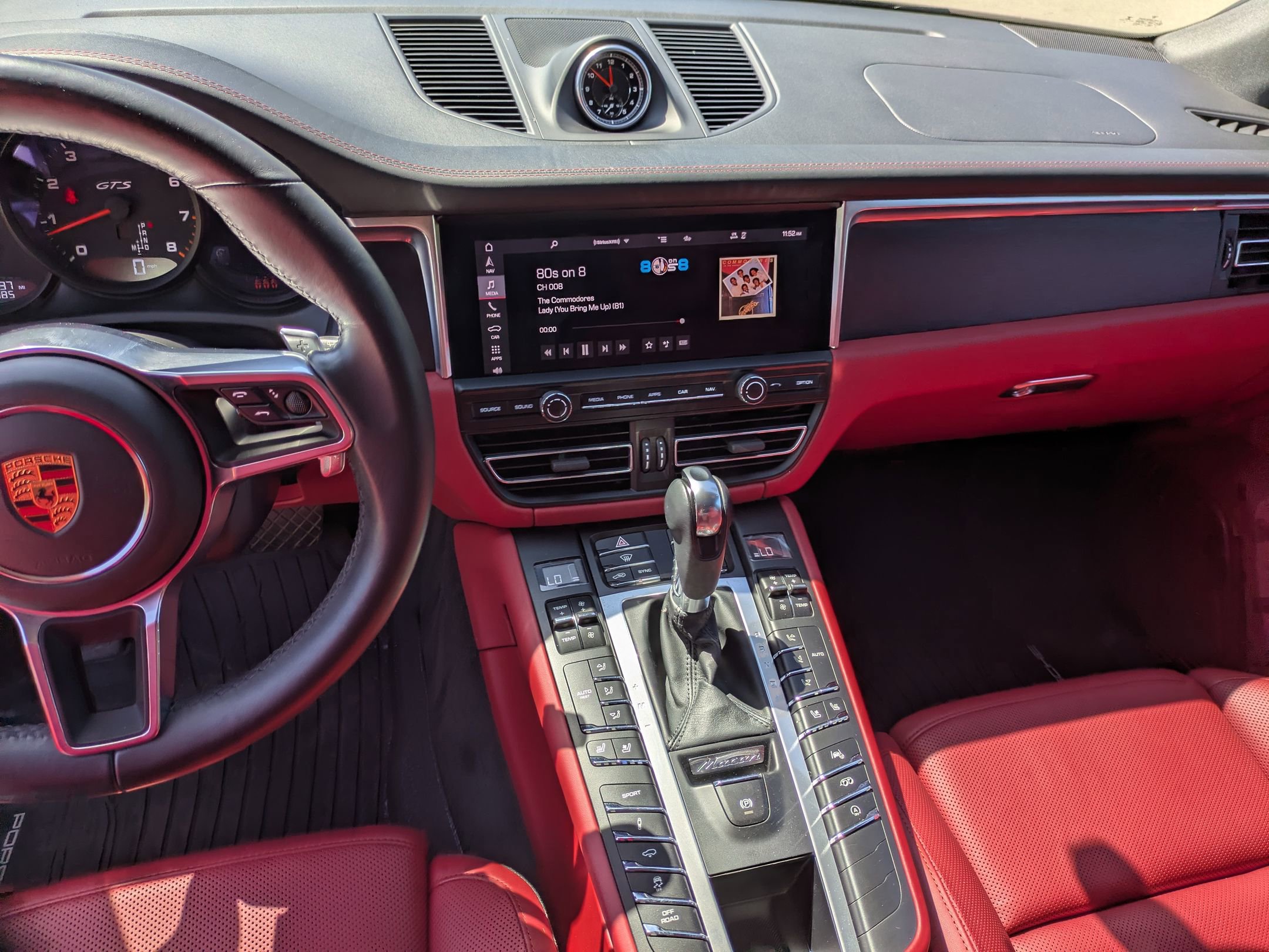 Used 2021 Porsche Macan GTS AWD/4WD image 22