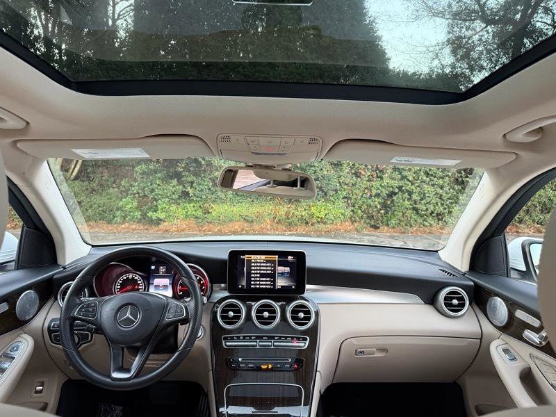Used 2017 Mercedes-Benz GLC 300 4MATIC image 28