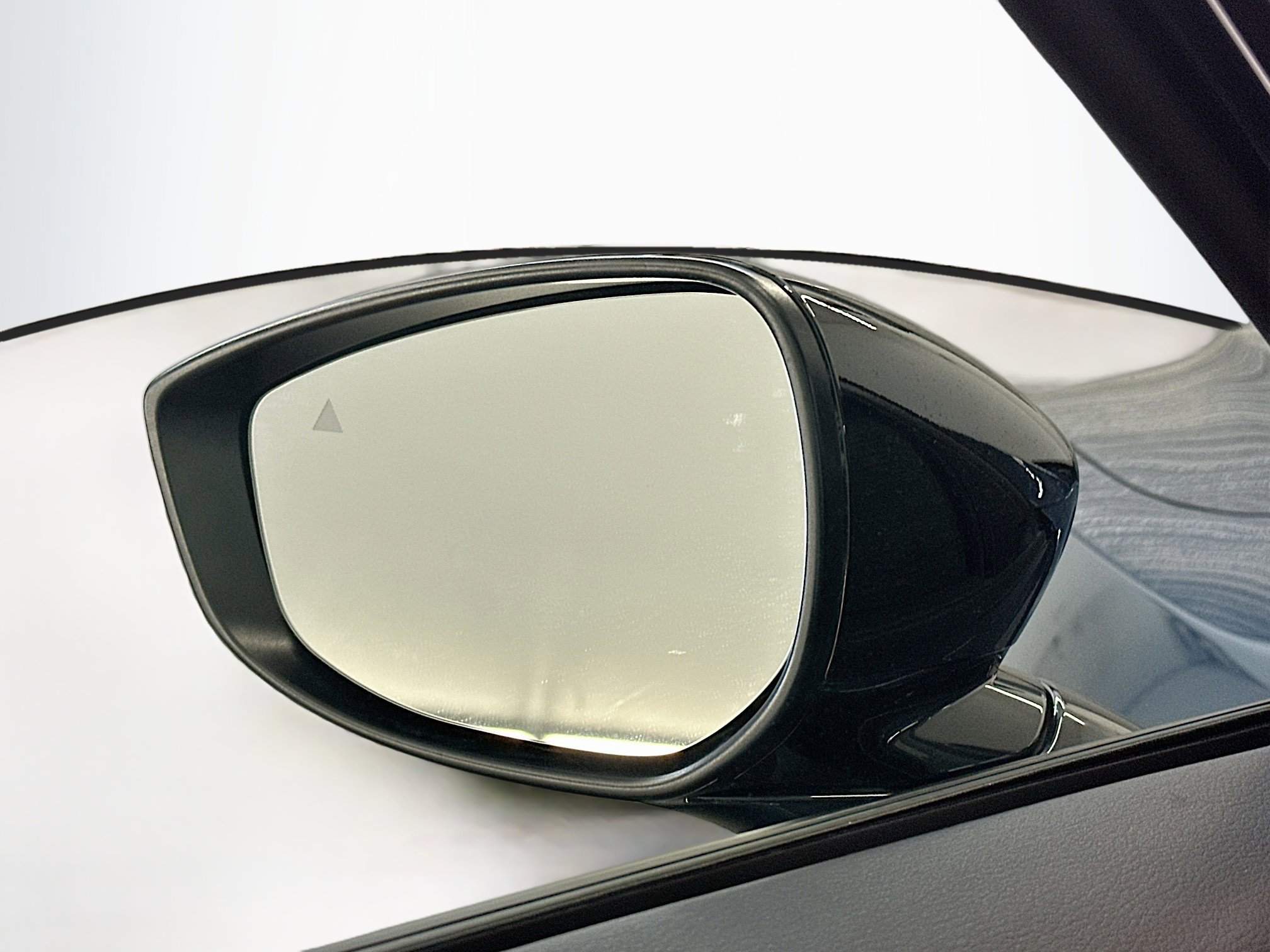 Used 2025 MAZDA CX-50 2.5 Hybrid w/ Premium Plus Pkg image 16