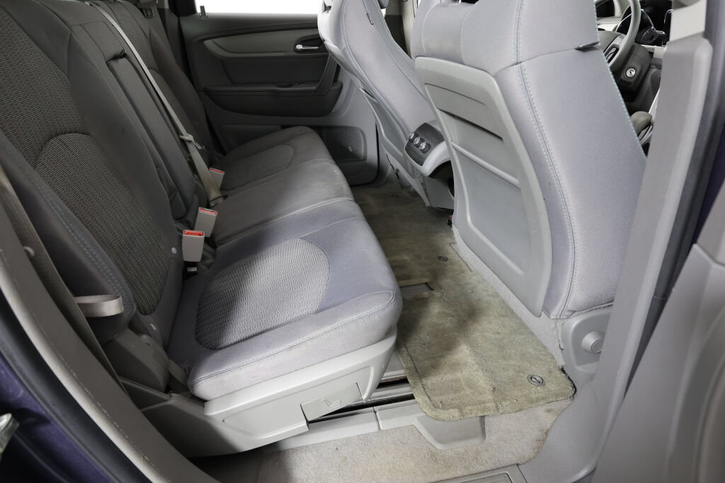 Used 2014 Chevrolet Traverse LS FWD image 22