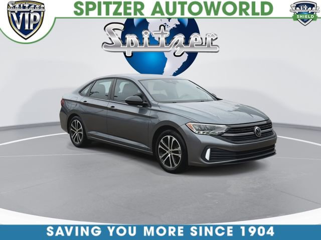 Used 2022 Volkswagen Jetta Sport image 3