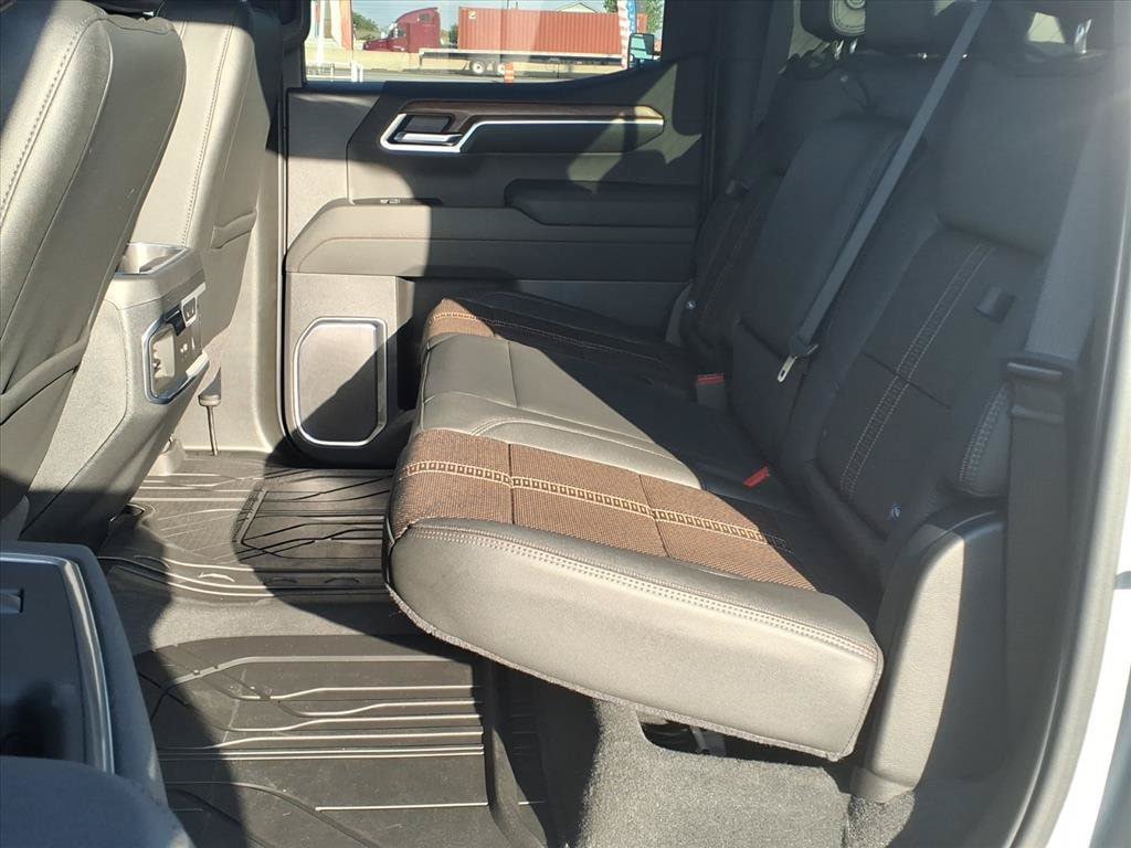 New 2026 Chevrolet Silverado 1500 High Country RWD image 18