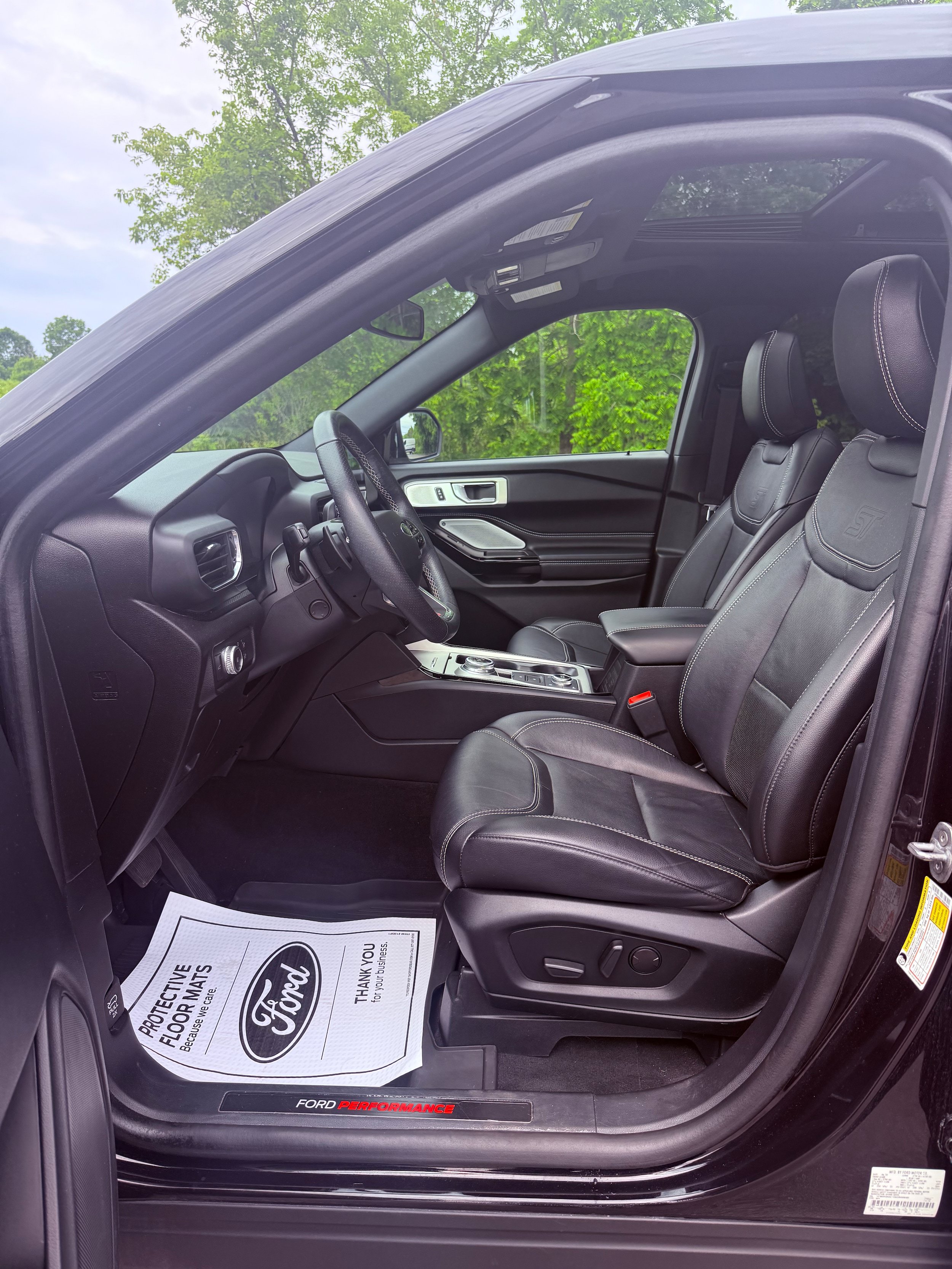 Used 2022 Ford Explorer ST w/ Equipment Group 401A AWD/4WD image 7