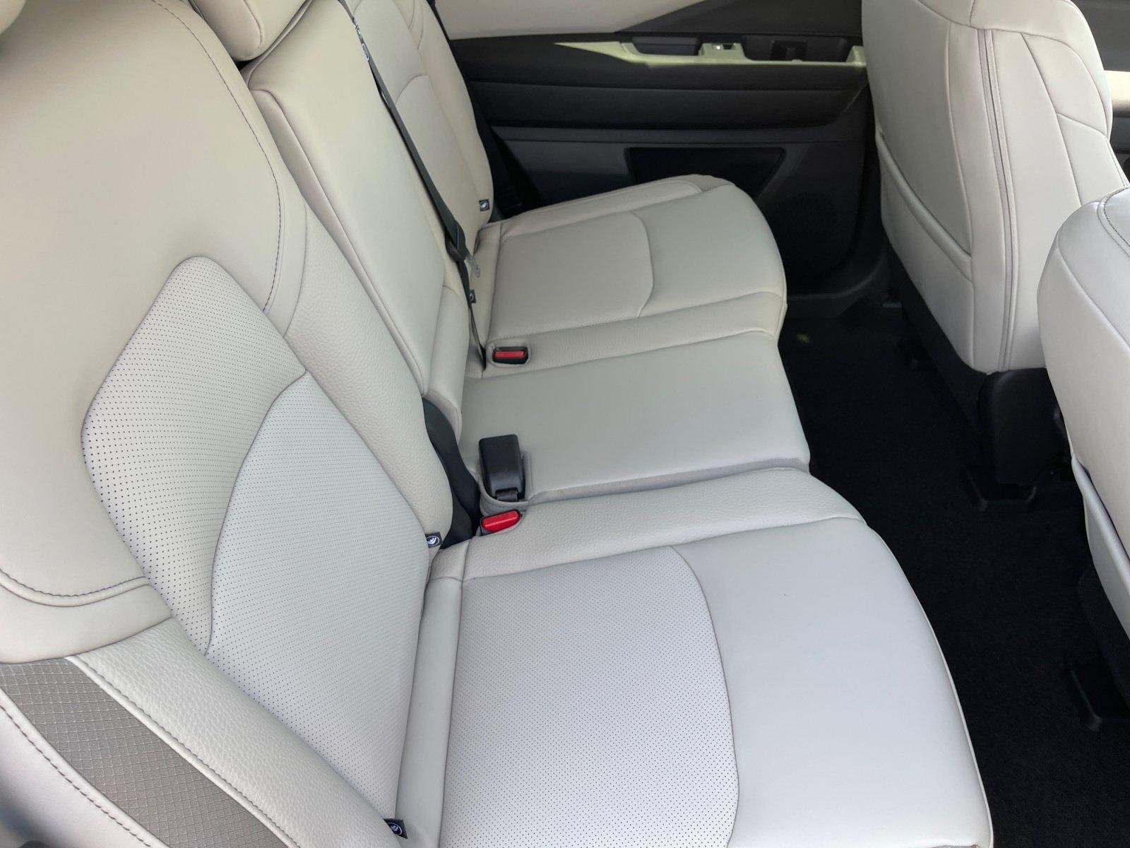 New 2026 Nissan Pathfinder SL w/ SL Premium Package (P04) AWD/4WD image 18