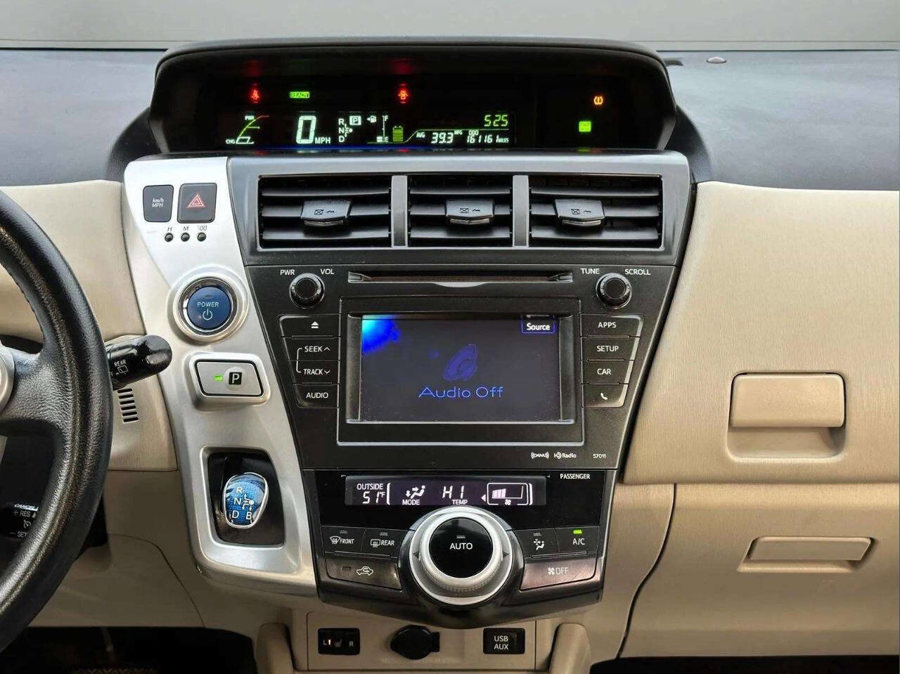 Used 2013 Toyota Prius V Five image 22