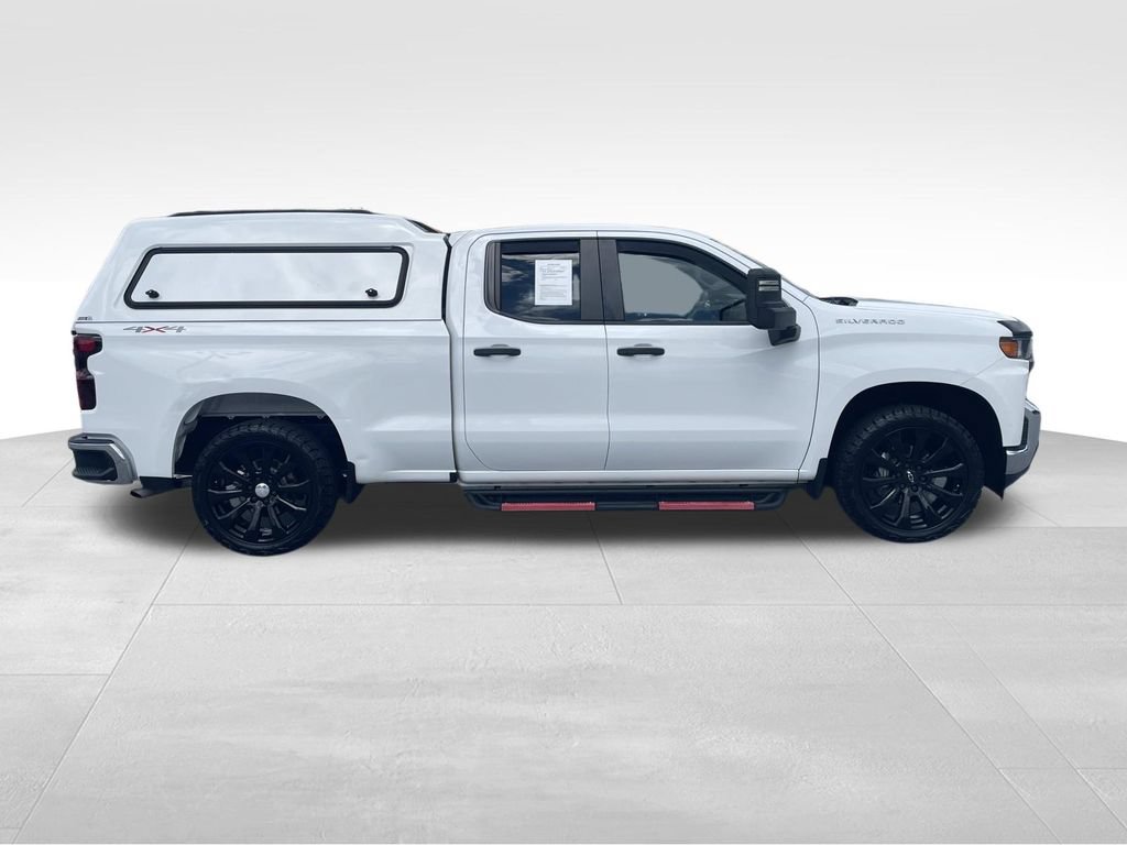 Used 2019 Chevrolet Silverado 1500 W/T w/ WT Convenience Package AWD/4WD image 2