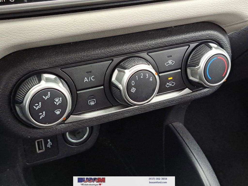 Used 2021 Nissan Versa SV image 18