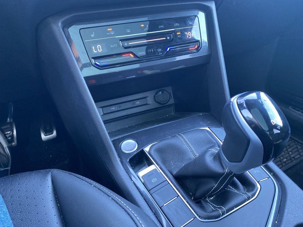 Used 2023 Volkswagen Tiguan SE R-Line image 10