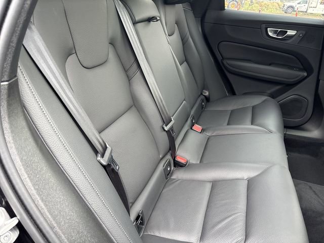 Used 2025 Volvo XC60 B5 Plus AWD/4WD image 14