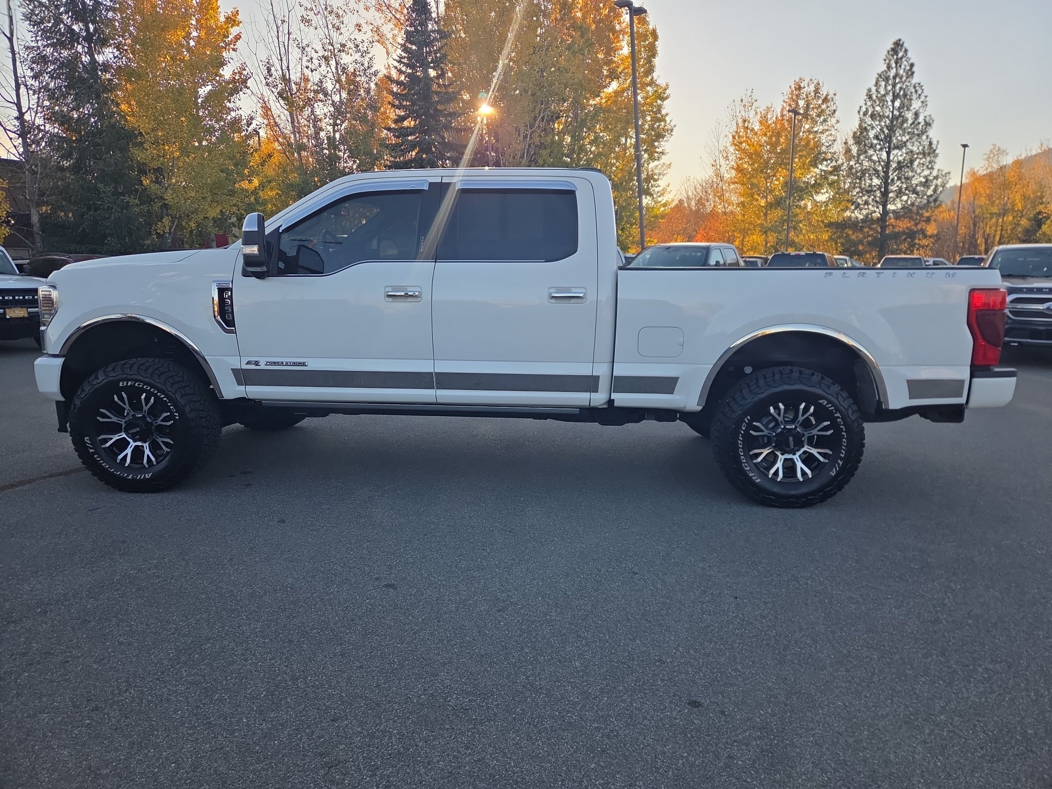 Used 2020 Ford F350 Platinum AWD/4WD image 8