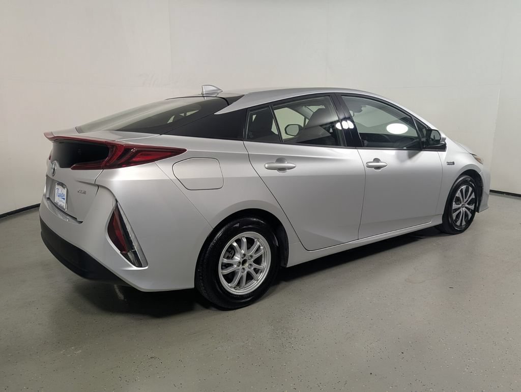 Used 2020 Toyota Prius Prime XLE FWD image 6