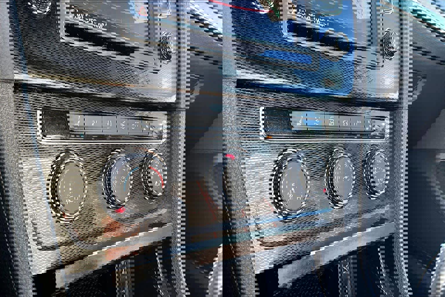 Used 2017 Volkswagen GTI Sport image 33