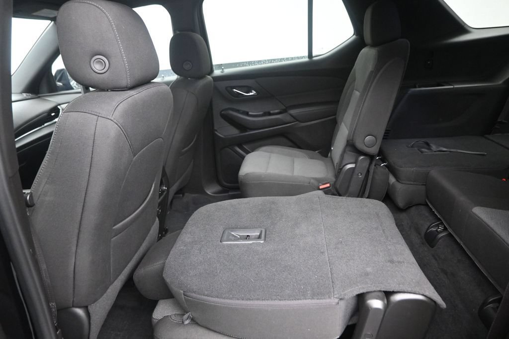 Used 2023 Chevrolet Traverse LT FWD image 14