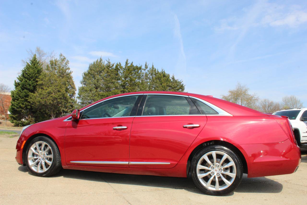Used 2015 Cadillac XTS Luxury w/ Driver Awareness Package image 3