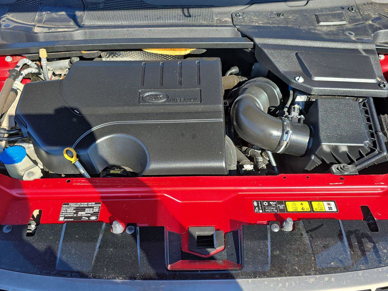 Used 2019 Land Rover Discovery Sport SE image 13