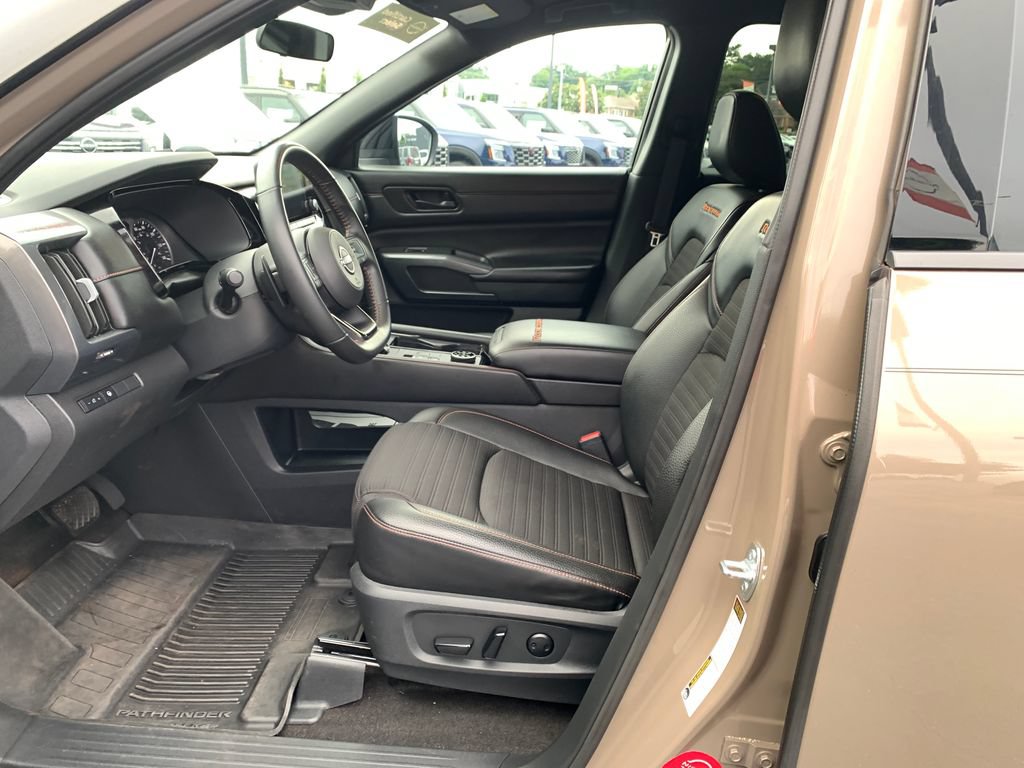 Used 2024 Nissan Pathfinder Rock Creek AWD/4WD image 18