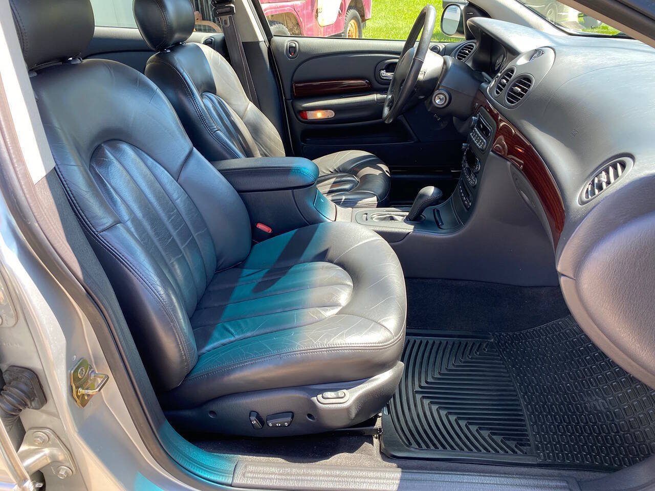 Used 2000 Chrysler 300M FWD image 17
