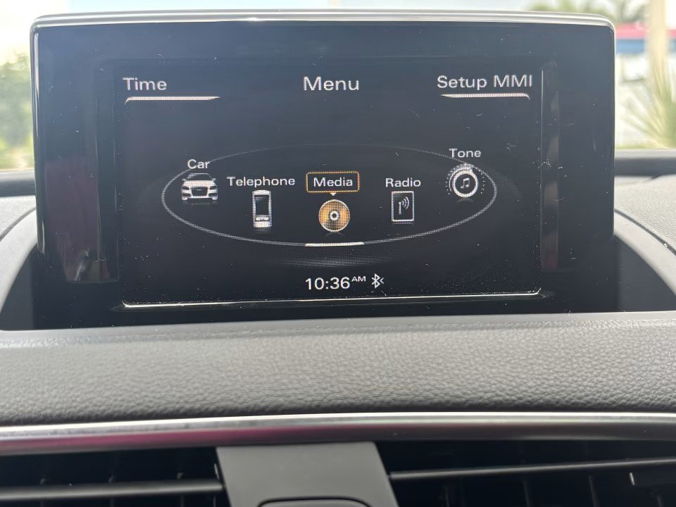 Used 2018 Audi Q3 2.0T Premium FWD image 16