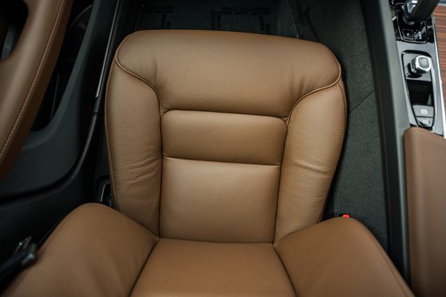 New 2026 Volvo V60 B5 Cross Country Plus w/ Protection Package Premier image 31