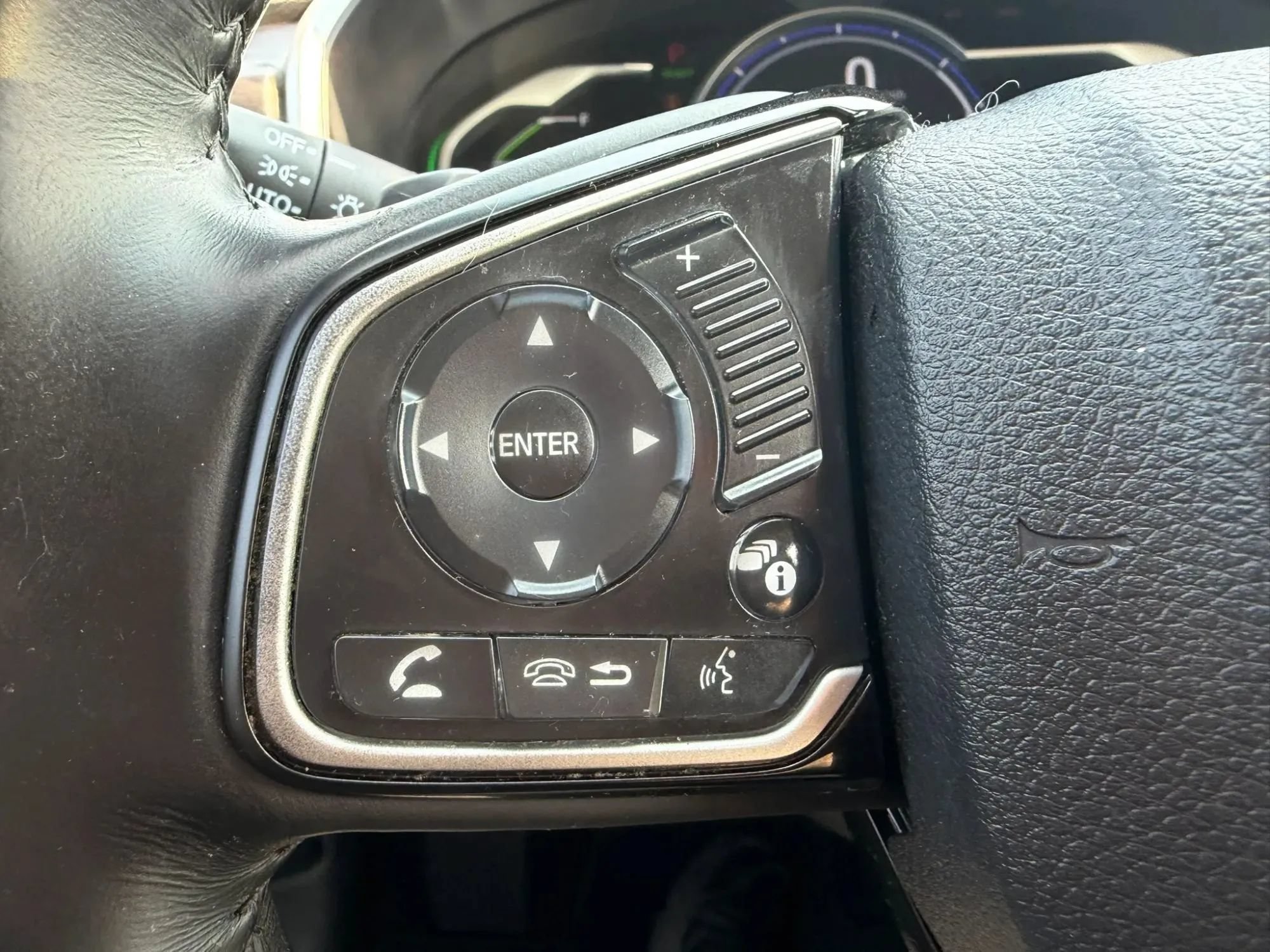 Used 2018 Honda Clarity Touring image 13