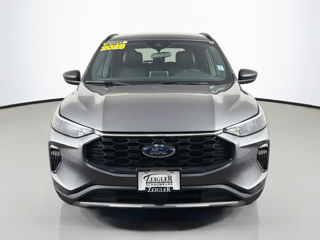 Used 2025 Ford Escape ST-Line FWD image 2