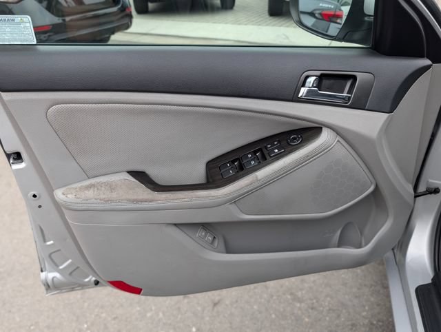 Used 2012 Kia Optima EX FWD image 18