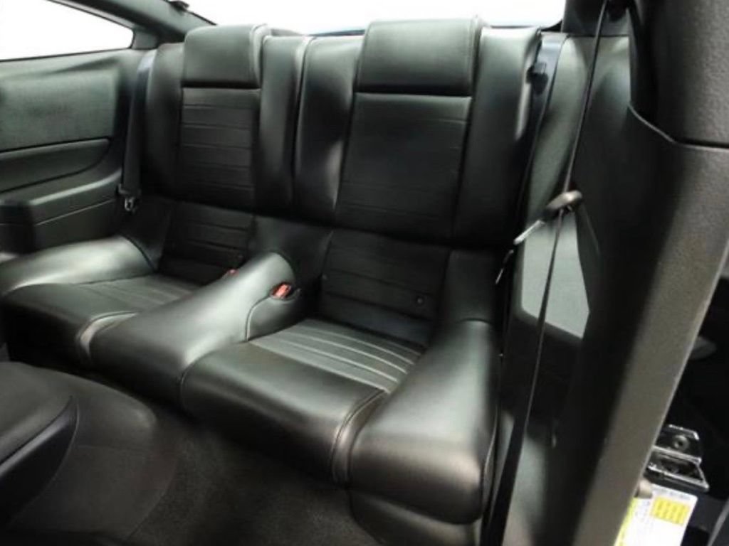 Used 2006 Ford Mustang GT Premium RWD image 18