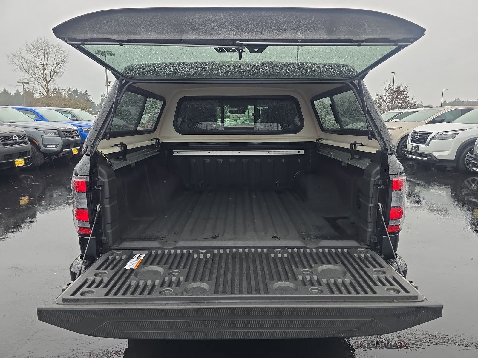 Used 2024 Nissan Frontier SL w/ Technology Package image 40