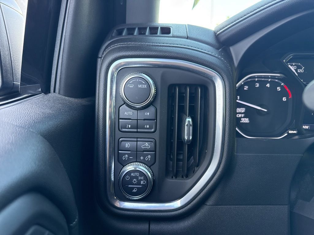 Used 2021 GMC Sierra 1500 Elevation w/ Preferred Package AWD/4WD image 17