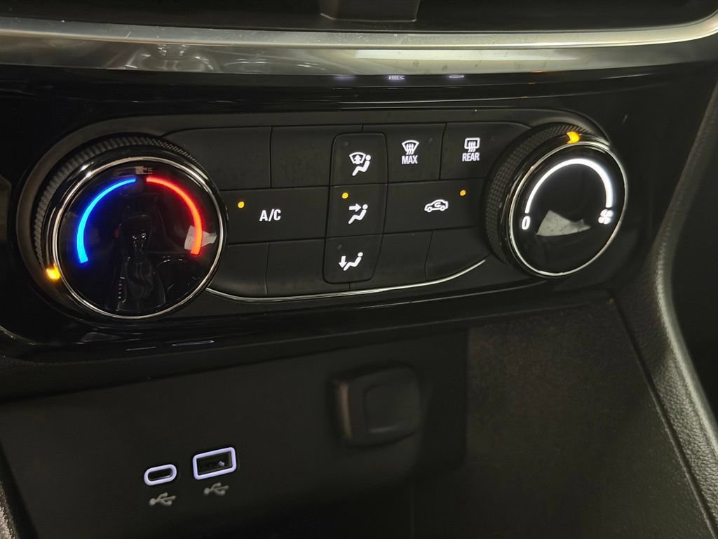 Certified 2024 Buick Encore GX Sport Touring w/ Advanced Technology Package FWD image 30
