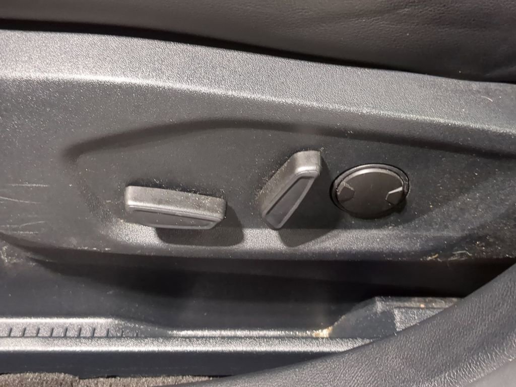 Used 2020 Ford Edge SEL image 30