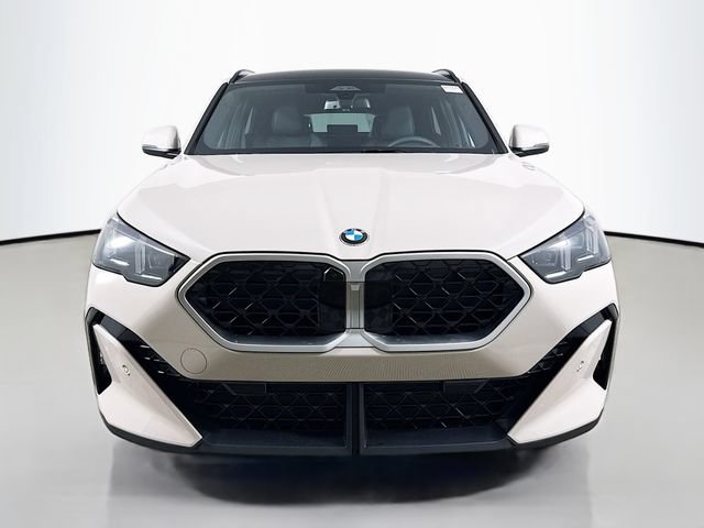 Used 2026 BMW X2 xDrive28i w/ Technology Package AWD/4WD image 2