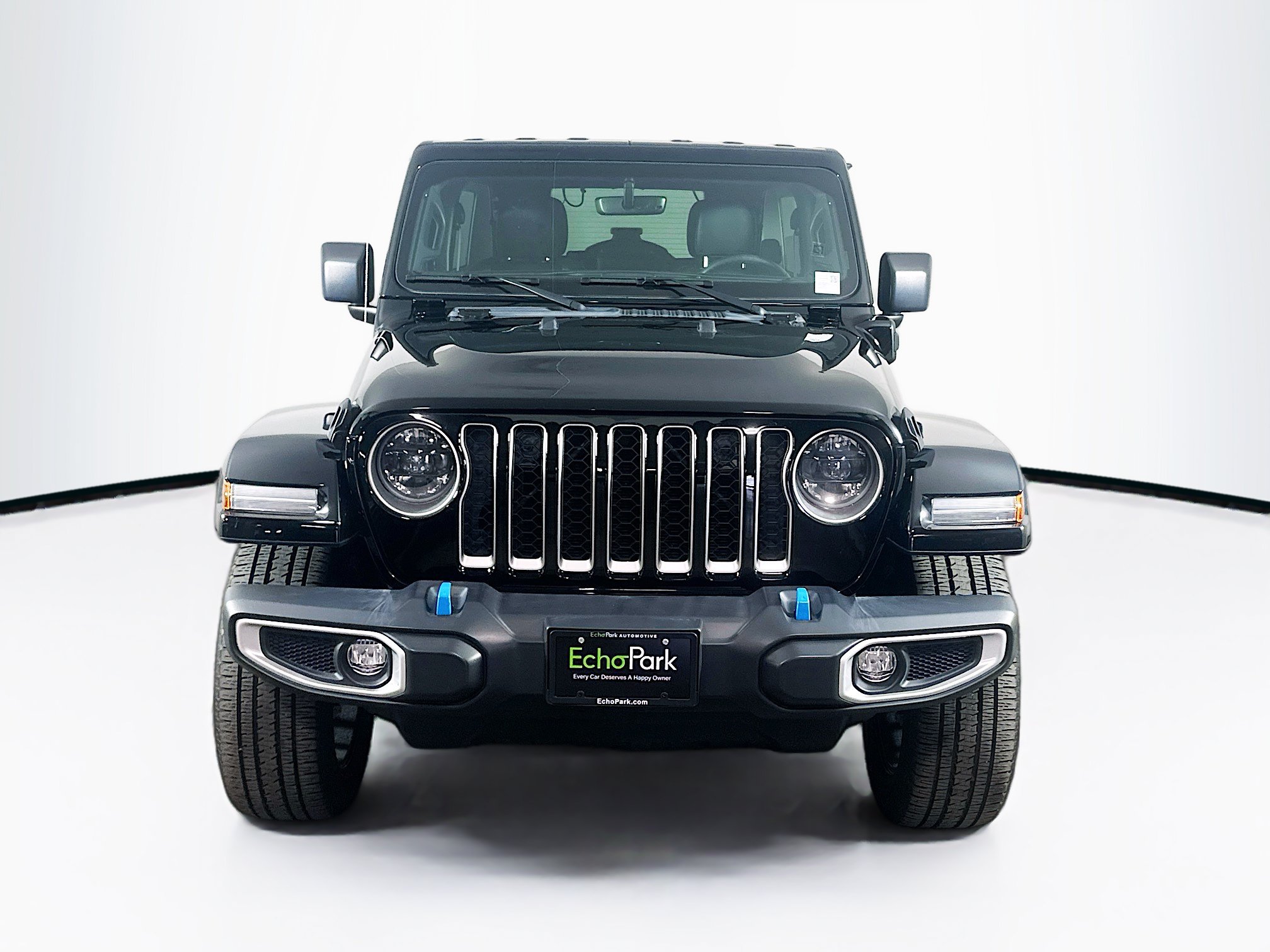 Used 2023 Jeep Wrangler Unlimited Sahara w/ Cold Weather Group AWD/4WD image 2