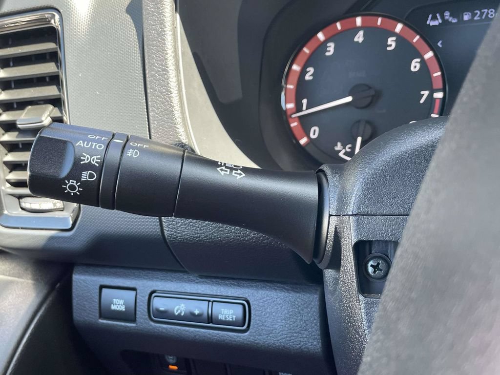 Used 2023 Nissan Frontier PRO-4X w/ Pro-4X Premium Package AWD/4WD image 30