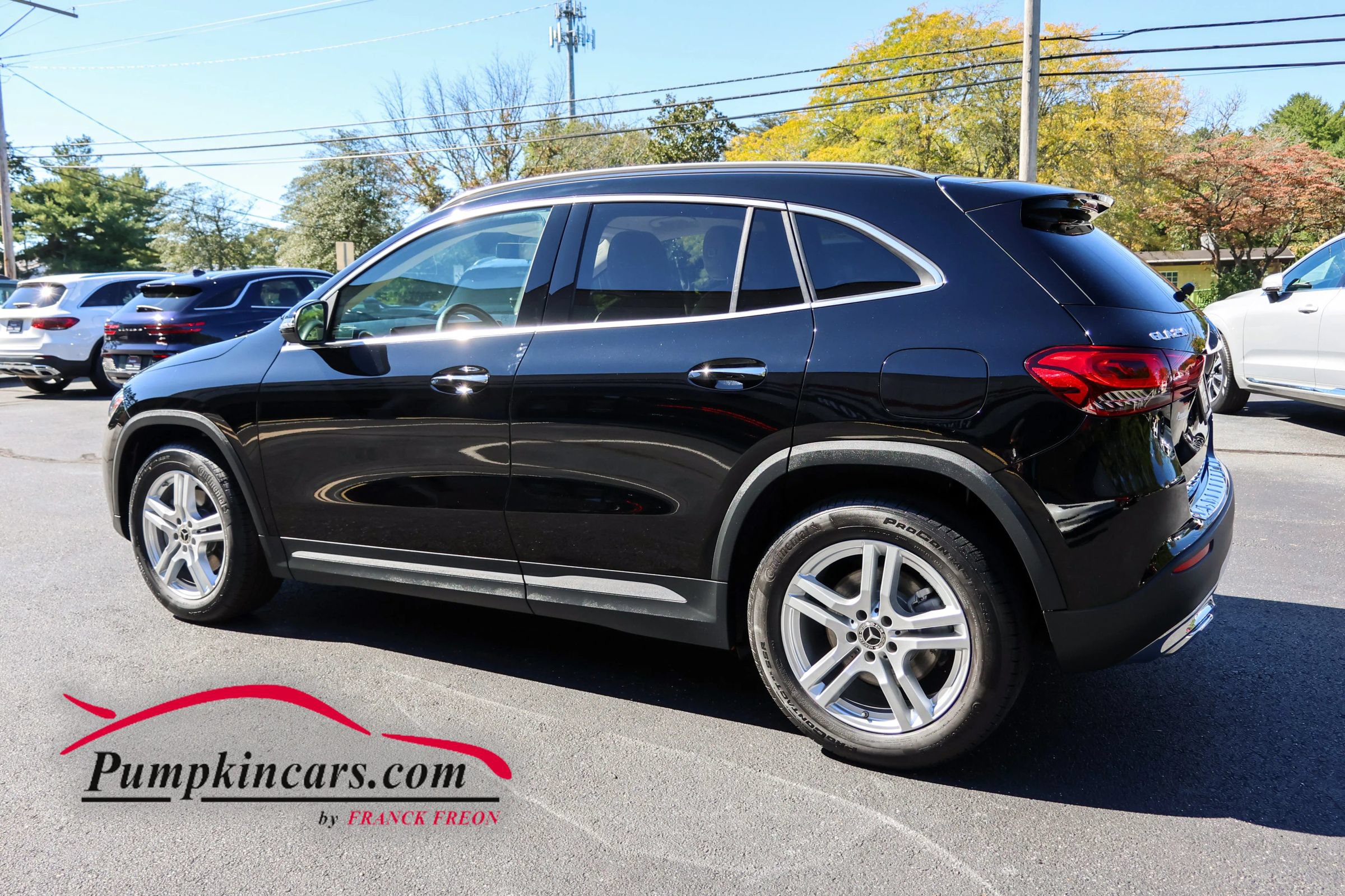 Used 2021 Mercedes-Benz GLA 250 4MATIC w/ Premium Package image 4