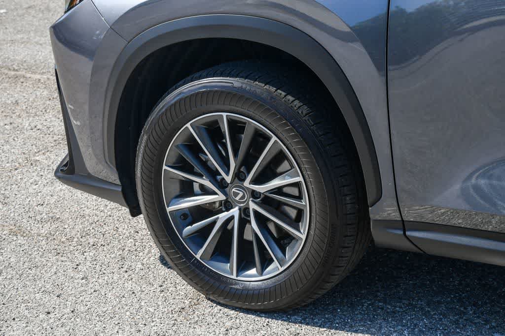 Used 2024 Lexus NX 350h AWD image 11