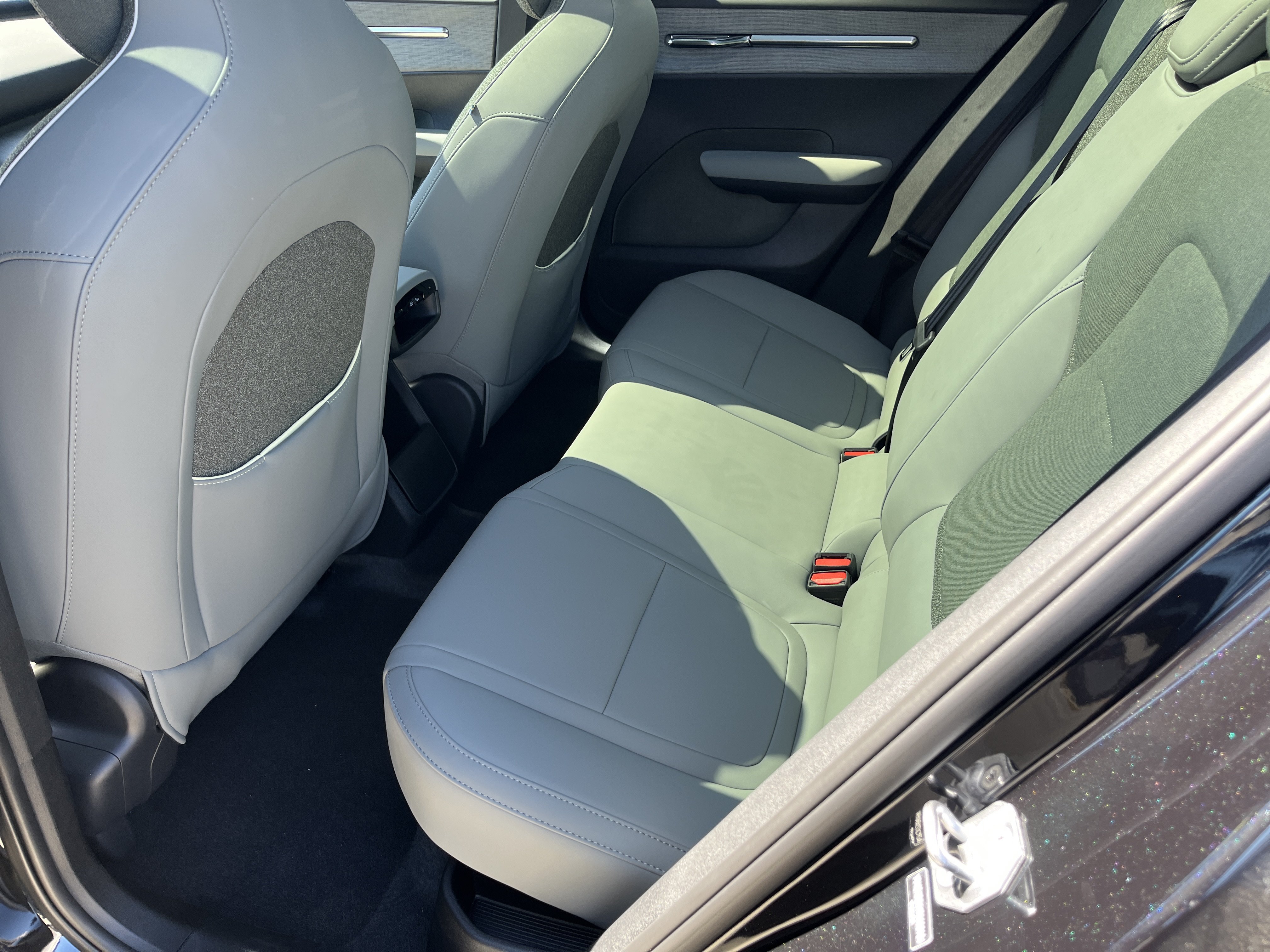 New 2026 Volvo EX30 Plus w/ Protection Package Premier AWD/4WD image 9