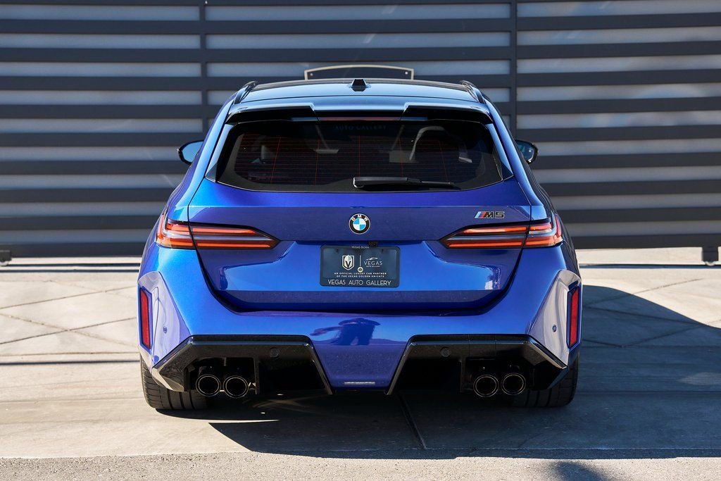 Used 2025 BMW M5 Touring image 15