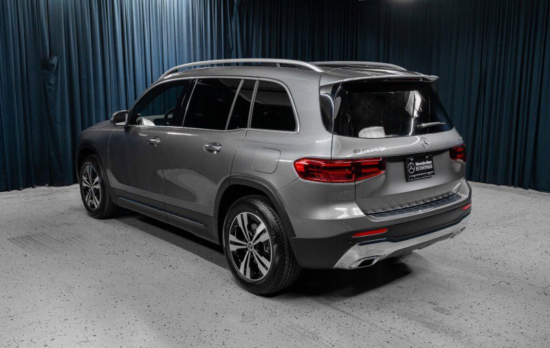 New 2026 Mercedes-Benz GLB 250 4MATIC image 9